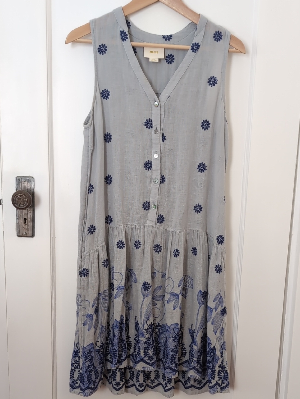 Maeve Light Gray Sleeveless Embroidered Midi Dress with Navy Details